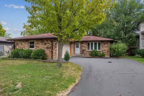 910 Macgregor Rd, Lockport, IL 60441 photo 3