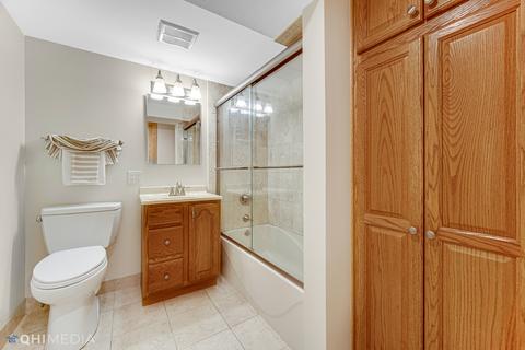 580 Springhill Dr, Roselle, IL 60172 photo 26