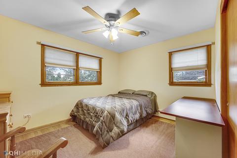 580 Springhill Dr, Roselle, IL 60172 photo 17