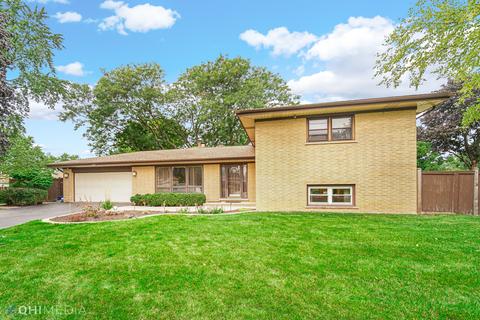580 Springhill Dr, Roselle, IL 60172 photo 1