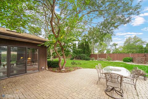 580 Springhill Dr, Roselle, IL 60172 photo 27
