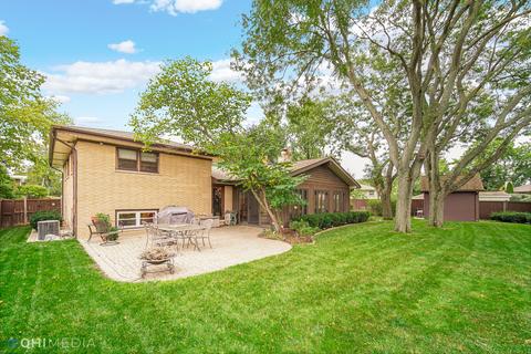 580 Springhill Dr, Roselle, IL 60172 photo 29