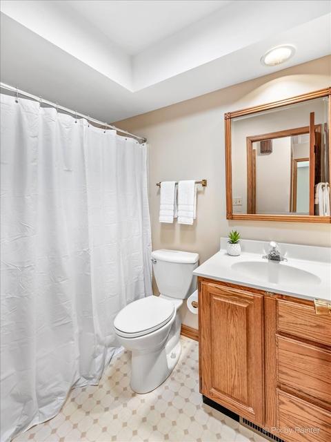 234 S Hickory Ave, Bartlett, IL 60103 photo 16