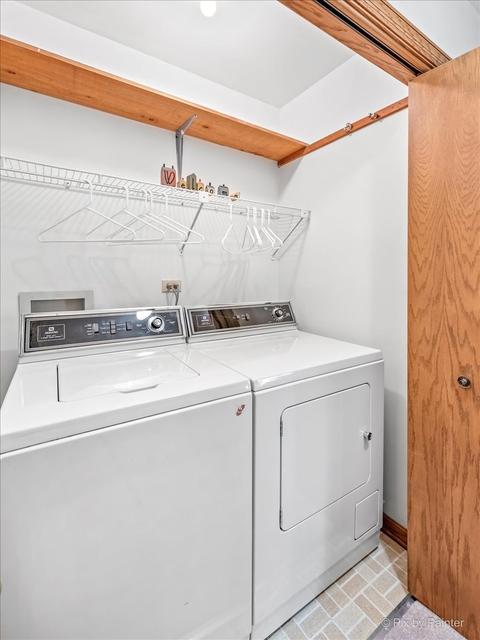 234 S Hickory Ave, Bartlett, IL 60103 photo 17