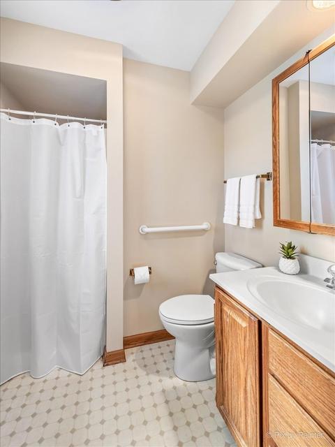234 S Hickory Ave, Bartlett, IL 60103 photo 15