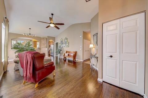 2998 Talaga Dr, Algonquin, IL 60102 photo 3
