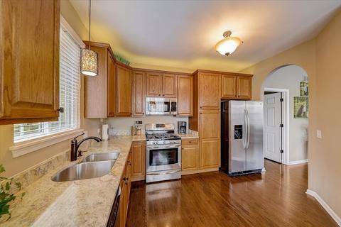 2998 Talaga Dr, Algonquin, IL 60102 photo 8
