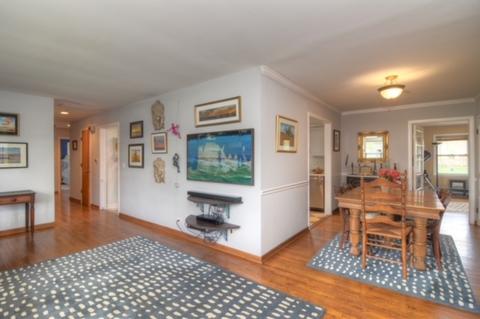 115 W Elm St, Wheaton, IL 60189 photo 5