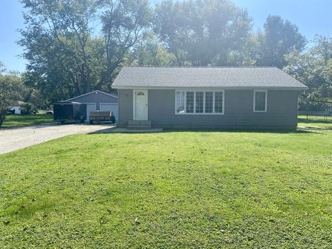 155 E Lockhart St, Niantic, IL 62551 photo 1