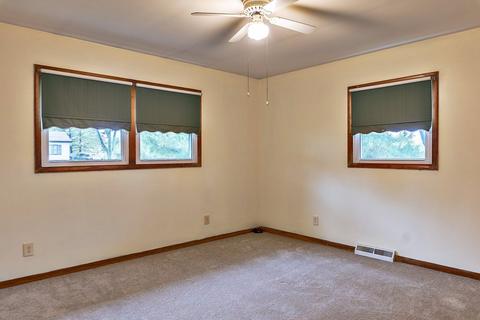 208 Hickory Dr, Roberts, IL 60962 photo 17