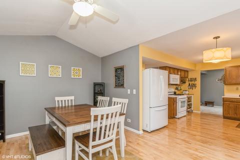 6244 Eagle Ridge Dr, Gurnee, IL 60031 photo 6
