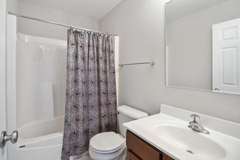 425 Acushnet St, Elgin, IL 60124 photo 24