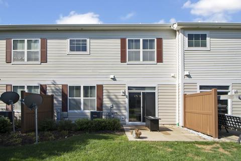 425 Acushnet St, Elgin, IL 60124 photo 3