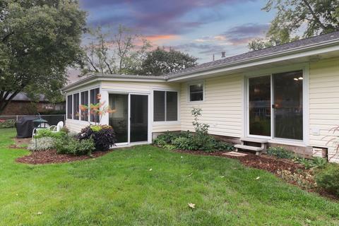 6 Grandview Dr, Normal, IL 61761 photo 4
