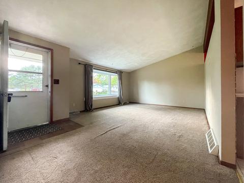 8010 Kasson Rd, Harvard, IL 60033 photo 4
