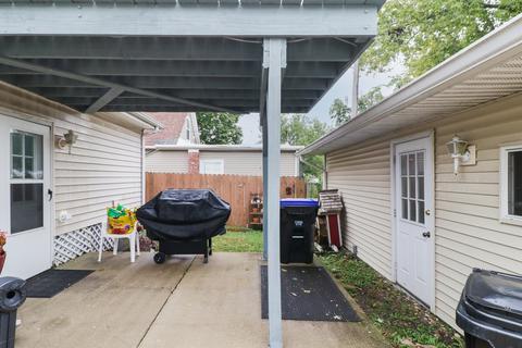 321 E Lincoln St, Bloomington, IL 61701 photo 22