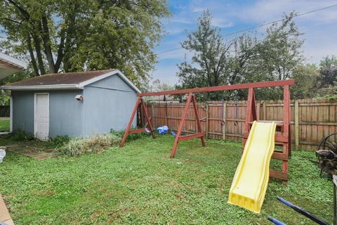 321 E Lincoln St, Bloomington, IL 61701 photo 24