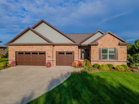 2714 Piney Run, Bloomington, IL 61705 photo 1