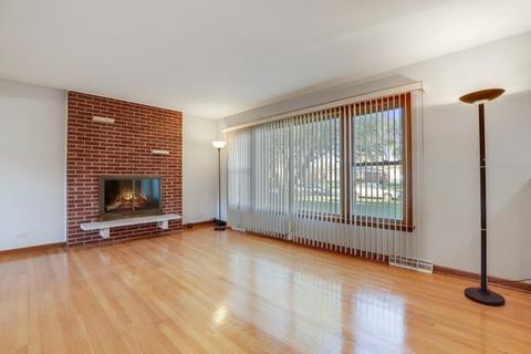 2045 Spruce Ave, Des Plaines, IL 60018 photo 4