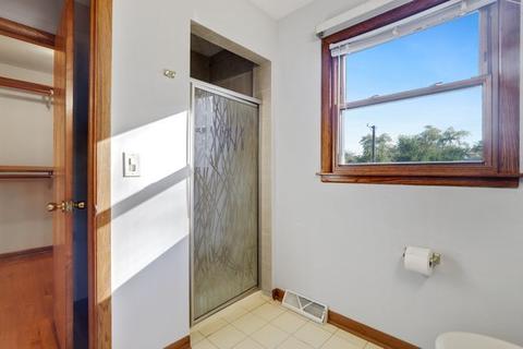 2045 Spruce Ave, Des Plaines, IL 60018 photo 17