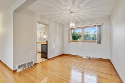 2045 Spruce Ave, Des Plaines, IL 60018 photo 6