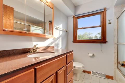 2045 Spruce Ave, Des Plaines, IL 60018 photo 24