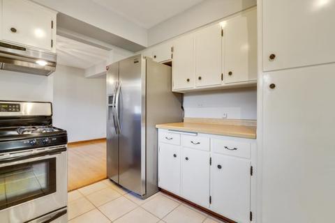 2045 Spruce Ave, Des Plaines, IL 60018 photo 11