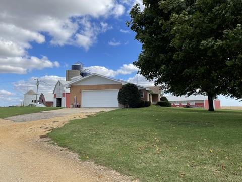 7849 Benson Rd, Lanark, IL 61046 photo 3