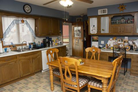 7849 Benson Rd, Lanark, IL 61046 photo 10