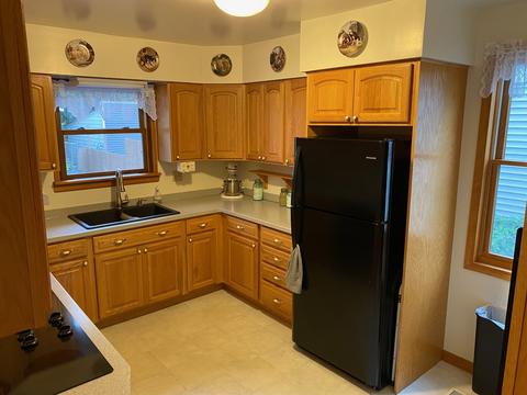 371 Lovell St, Elgin, IL 60120 photo 4