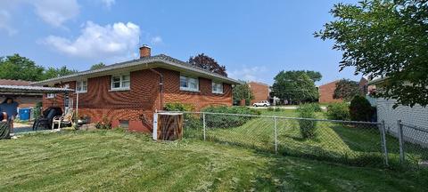 9409 W Central Rd, Des Plaines, IL 60016 photo 4