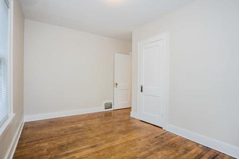 467 Standish St, Elgin, IL 60123 photo 10