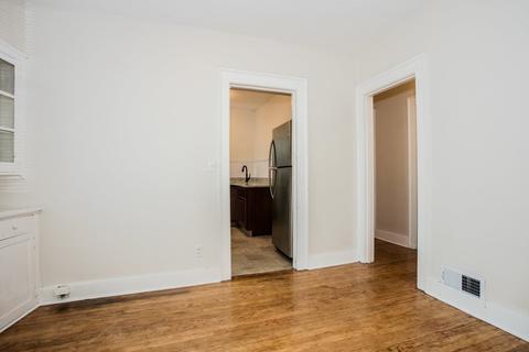 467 Standish St, Elgin, IL 60123 photo 11
