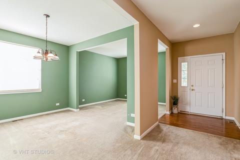 3308 Chase Ln, Elgin, IL 60124 photo 2