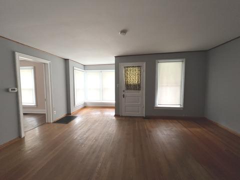 511 W Ringold St, Freeport, IL 61032 photo 6