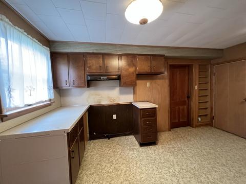 511 W Ringold St, Freeport, IL 61032 photo 9