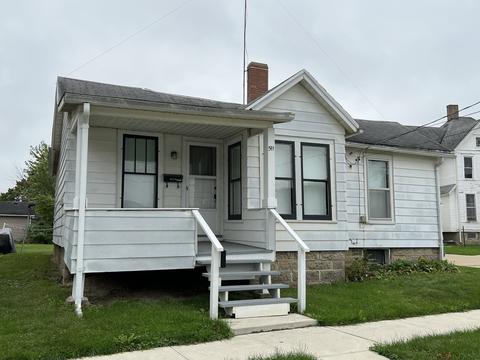 511 W Ringold St, Freeport, IL 61032 photo 2
