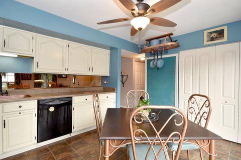 1290 Sebring Cir, Elgin, IL 60120 photo 9