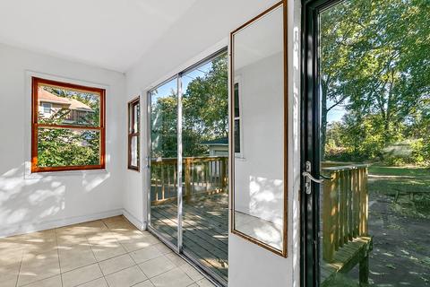 99 Pine Ave, Riverside, IL 60546 photo 16