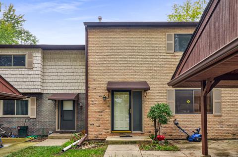 406 Arrow Trl, Wheeling, IL 60090 photo 1