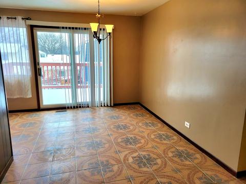 182 Highbury Dr, Elgin, IL 60120 photo 7