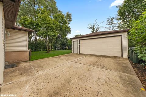 405 Alpine Ln, Hoffman Estates, IL 60169 photo 26