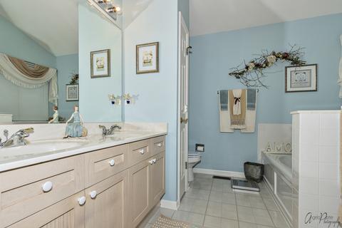 28601 Wagon Trail Rd, Lakemoor, IL 60051 photo 21