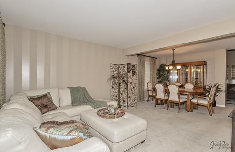 28601 Wagon Trail Rd, Lakemoor, IL 60051 photo 2