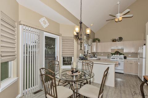 28601 Wagon Trail Rd, Lakemoor, IL 60051 photo 9