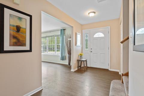 900 Prairie Dr, Algonquin, IL 60102 photo 2