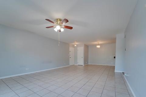 4511 Kings Walk Dr #2D, Rolling Meadows, IL 60008 photo 5