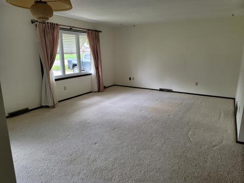 610 E Buffalo St, Polo, IL 61064 photo 2