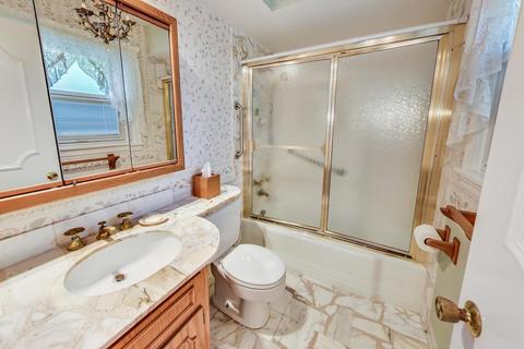 1840 Silverwillow Dr, Glenview, IL 60025 photo 16