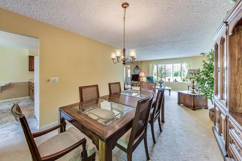 1840 Silverwillow Dr, Glenview, IL 60025 photo 5